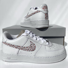 Load image into Gallery viewer, Pink Leopard Print AF1